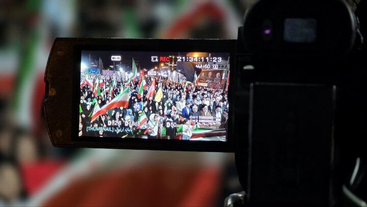 تصاویر/  شصت و پنجمین شب؛ بیعت دوباره مردم شهرستان ماکو با رهبر معظم انقلاب