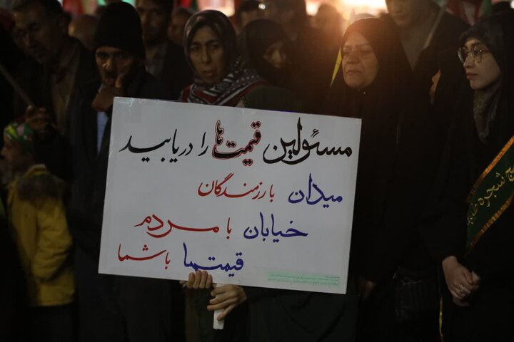 تصاویر/ شصت و پنجمین شب متوالی مردم ارومیه در تجدید میثاق با آرمان‌های انقلاب
