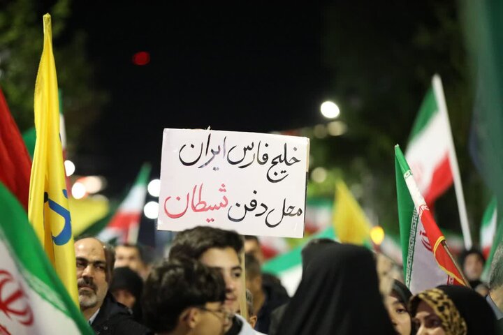 تصاویر/ شصت و پنجمین شب متوالی مردم ارومیه در تجدید میثاق با آرمان‌های انقلاب