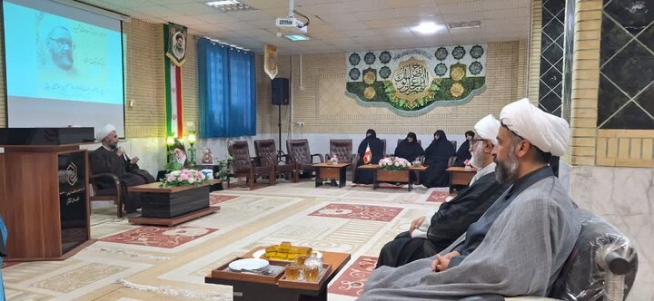 تصایر/ مراسم تجلیل از اساتید حوزه علمیه خواهران در کنگان