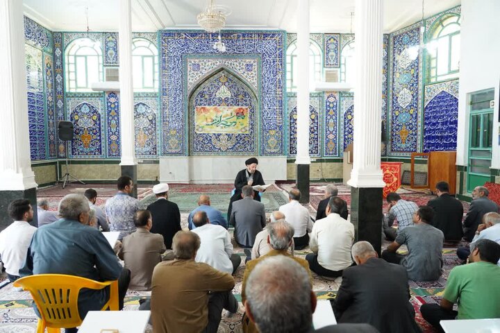 تصاویر/دیدار نماینده ولی فقیه در لرستان با نمازگران مسجد امام علی(ع)خرم آباد