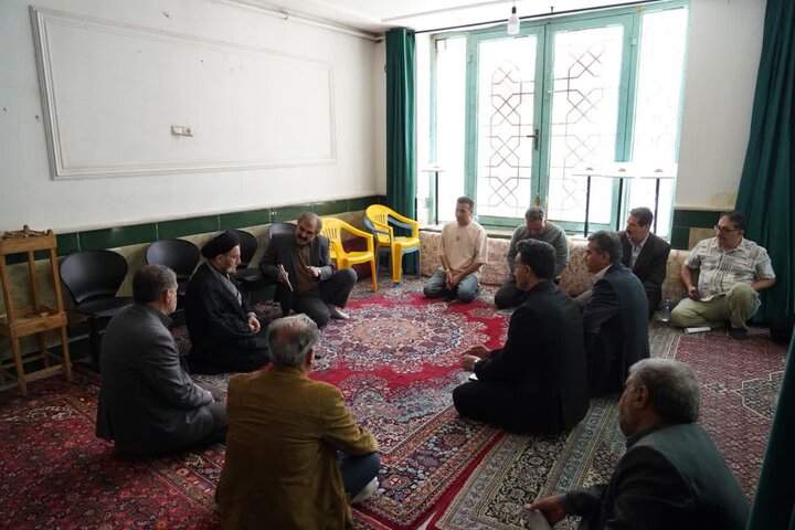 تصاویر/دیدار نماینده ولی فقیه در لرستان با نمازگران مسجد امام علی(ع)خرم آباد