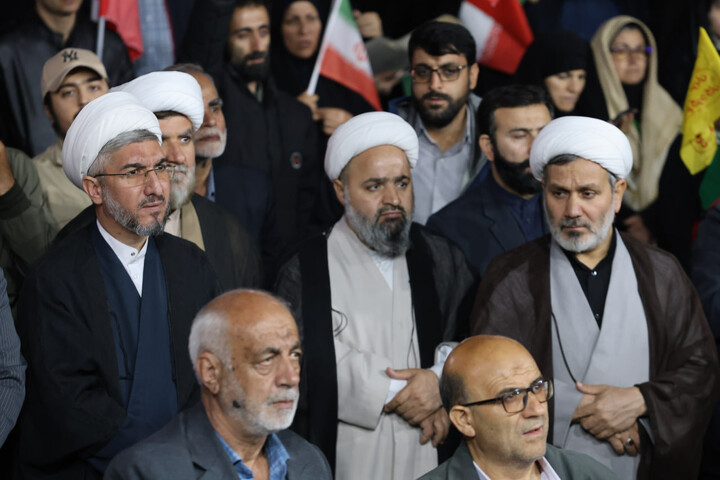 تصاویر / اجتماع مردمی بیعت با رهبر معظم انقلاب و نکوداشت مقام معلم در همدان