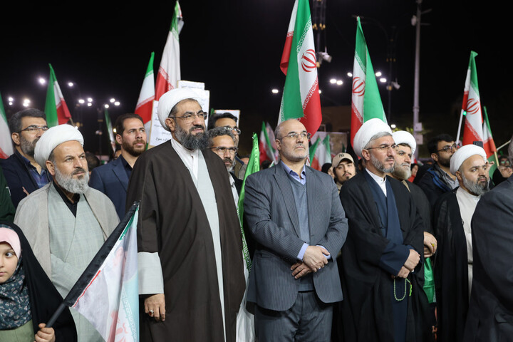 تصاویر / اجتماع مردمی بیعت با رهبر معظم انقلاب و نکوداشت مقام معلم در همدان