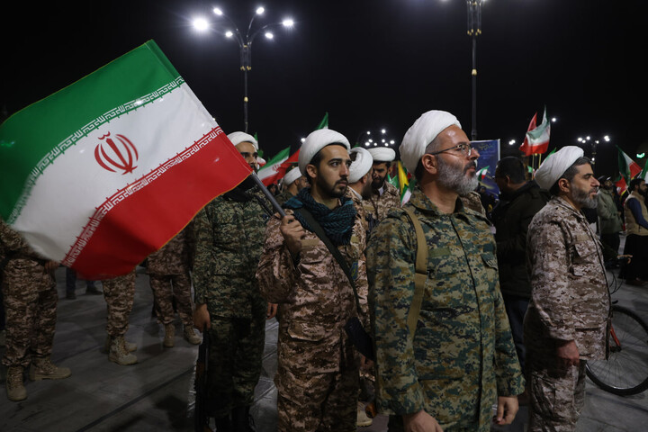 تصاویر / اجتماع مردمی بیعت با رهبر معظم انقلاب و نکوداشت مقام معلم در همدان