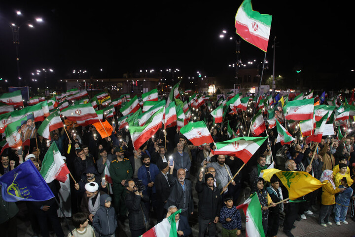 تصاویر / اجتماع مردمی بیعت با رهبر معظم انقلاب و نکوداشت مقام معلم در همدان
