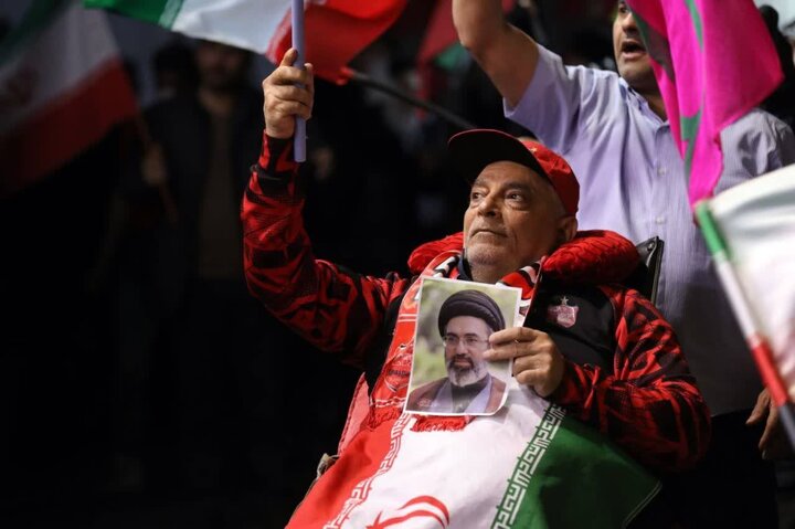 تصاویر/  اجتماع بیعت با رهبر انقلاب و حمایت از رزمندگان در میدان ولیعصر(عج)