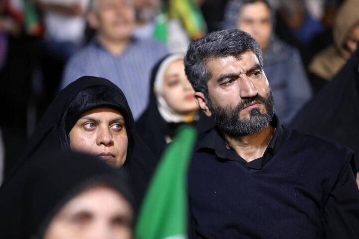 تصاویر/  اجتماع بیعت با رهبر انقلاب و حمایت از رزمندگان در میدان ولیعصر(عج)