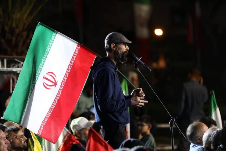 تصاویر/  اجتماع بیعت با رهبر انقلاب و حمایت از رزمندگان در میدان ولیعصر(عج)