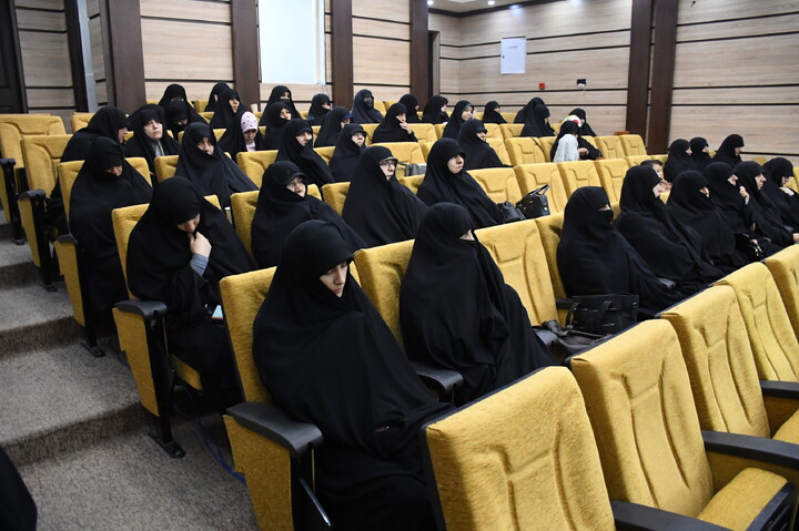 تصاویر/ آیین تجلیل از اساتید مدارس علمیه آذربایجان غربی