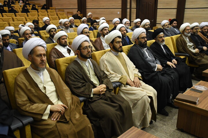 تصاویر/ آیین تجلیل از اساتید مدارس علمیه آذربایجان غربی