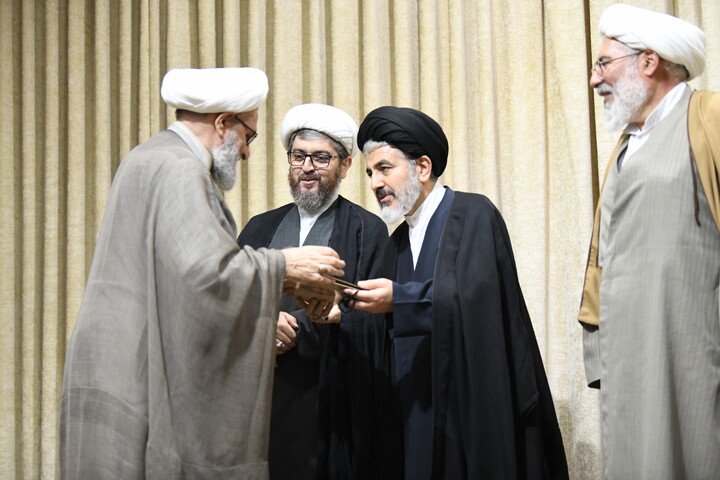 تصاویر/ آیین تجلیل از اساتید مدارس علمیه آذربایجان غربی