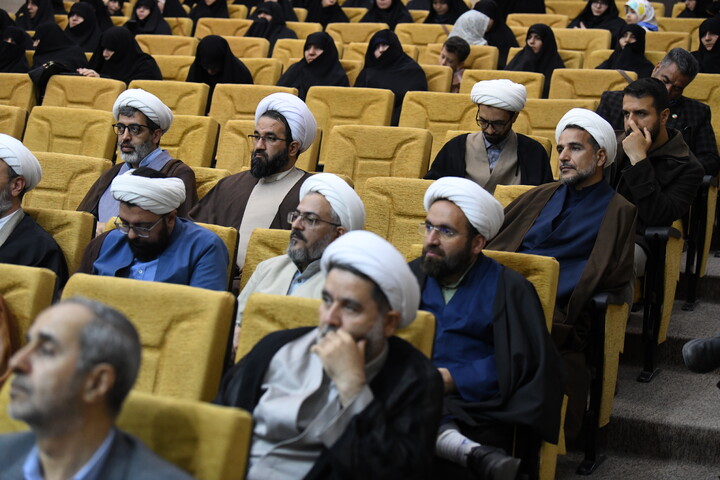 تصاویر/ آیین تجلیل از اساتید مدارس علمیه آذربایجان غربی