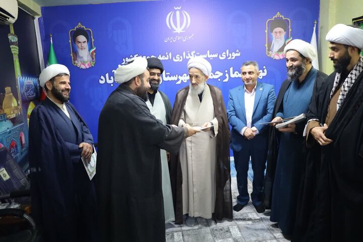 تصاویر /  دیدار طلاب طرح امین شهرستان محمودآباد با نماینده ولی‌فقیه مازندران