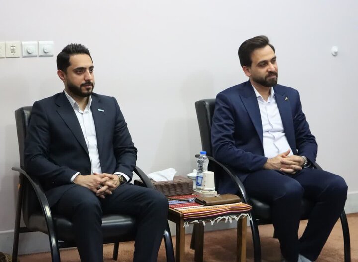 تصاویر/ دیدار رئیس هیئت مدیره بیمه دی کشور با نماینده ولی فقیه در استان