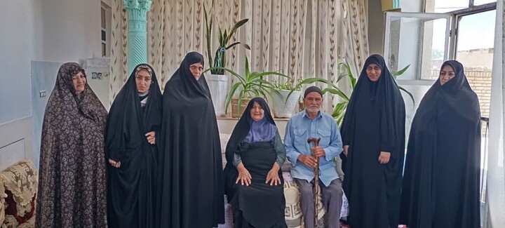 تصاویر/دیدار با خانواده معظم شهدای روحانی شهرستان انار