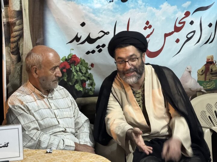 تصاویر/حضور پرشور روحانیون،اساتید و طلاب مبلغ کاشان در غرفه مدارس علمیه آيت الله اعتمادی