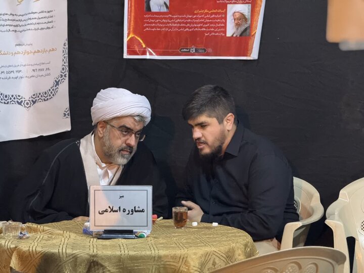 تصاویر/حضور پرشور روحانیون،اساتید و طلاب مبلغ کاشان در غرفه مدارس علمیه آيت الله اعتمادی