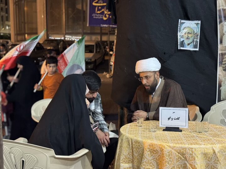 تصاویر/حضور پرشور روحانیون،اساتید و طلاب مبلغ کاشان در غرفه مدارس علمیه آيت الله اعتمادی