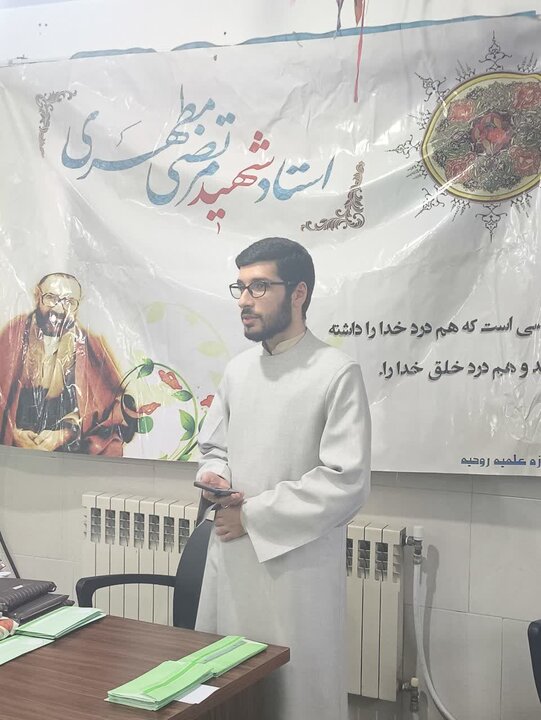 تصاویر/ تجلیل از اساتید مدرسه علمیه روحیه شهرستان بابل
