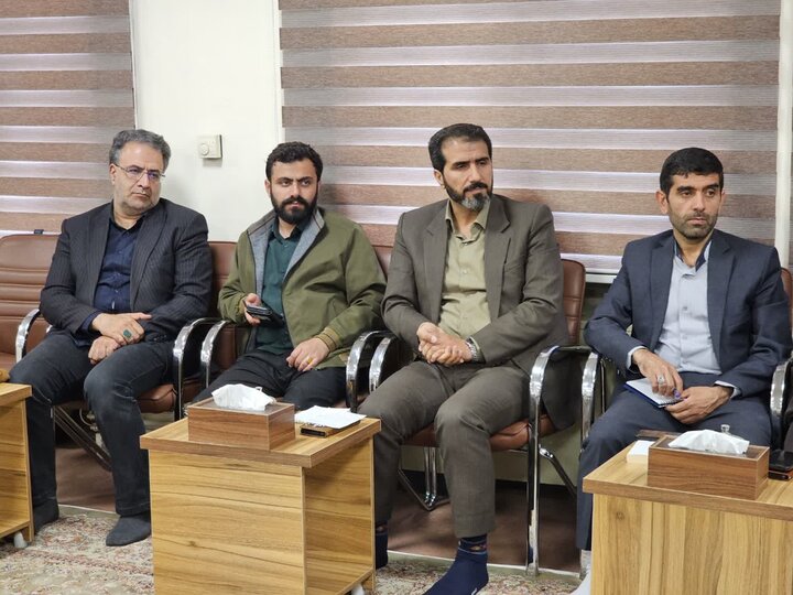 تصاویر/نشست برنامه‌ریزی ستاد مردمی بزرگداشت سالروز سفر امام شهید به کردستان
