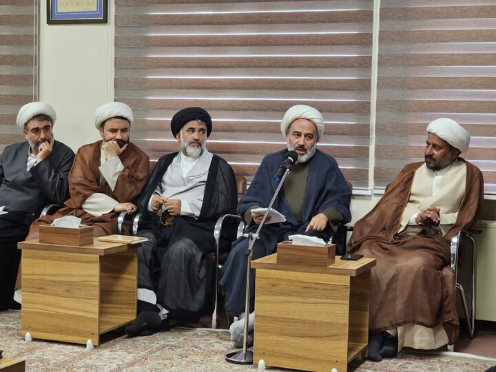 تصاویر/نشست برنامه‌ریزی ستاد مردمی بزرگداشت سالروز سفر امام شهید به کردستان