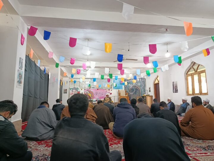 تصاویر/ تجلیل از اساتید و کارکنان مدرسه علمیه امام حسن مجتبی (ع)