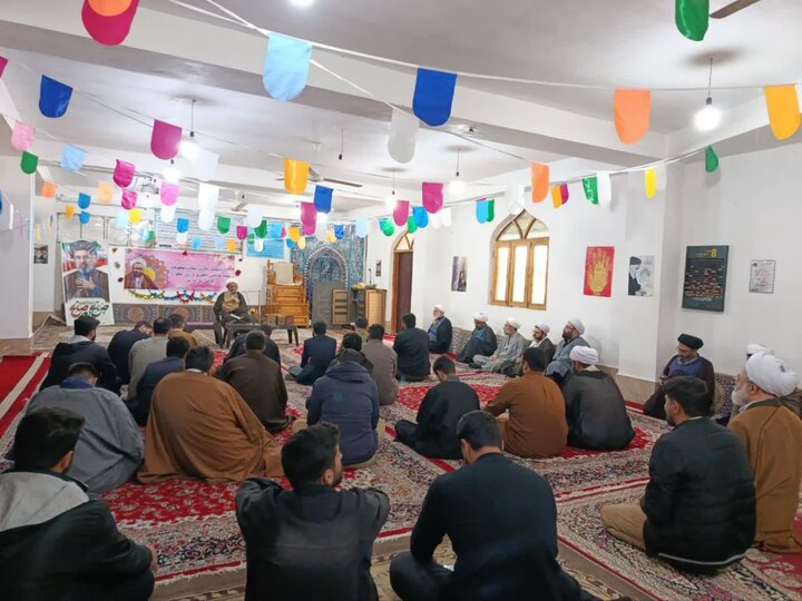 تصاویر/ تجلیل از اساتید و کارکنان مدرسه علمیه امام حسن مجتبی (ع)