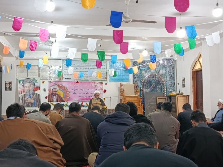 تصاویر/ تجلیل از اساتید و کارکنان مدرسه علمیه امام حسن مجتبی (ع)
