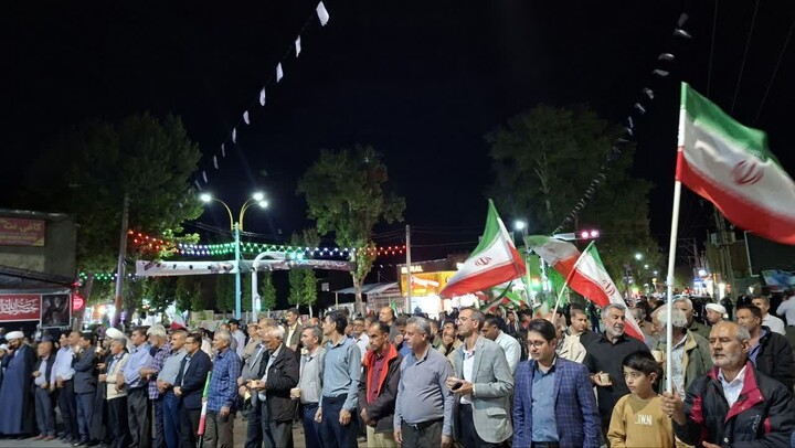 تصاویر/ طلاب بافتی پای صحبت های جوانان