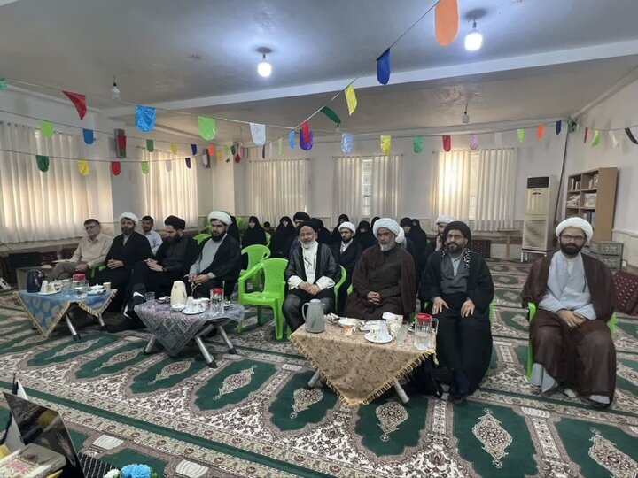 تصاویر/ تجلیل از اساتید حوزه در خورموج