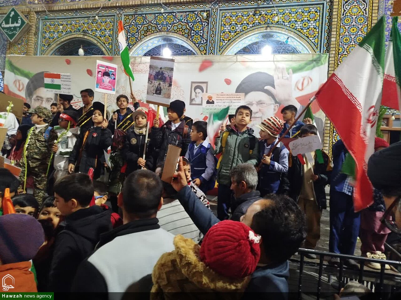برگزاری راهپیمایی فرزندان طلاب و علمای هندی مقیم قم در یاد کودکان بیگناه مدرسهٔ میناب