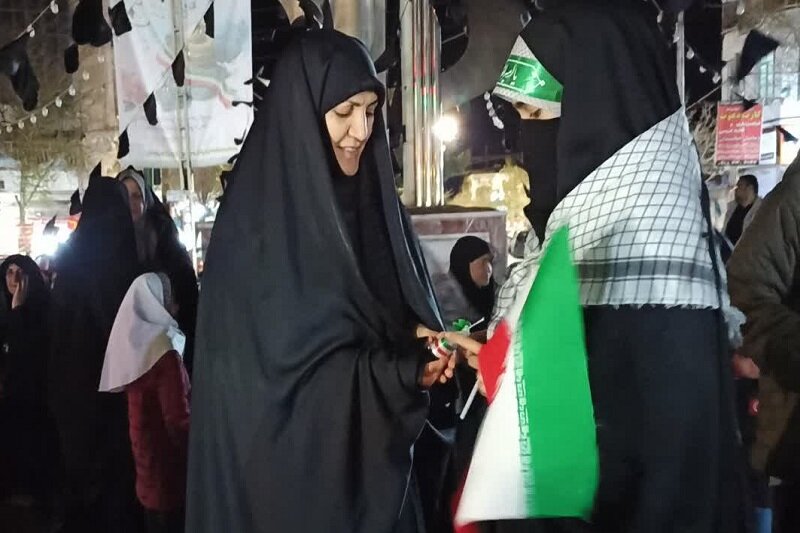 برگزاری تجمعات شبانه و برنامه‌های فرهنگی ویژه بانوان در هرسین+تصاویر