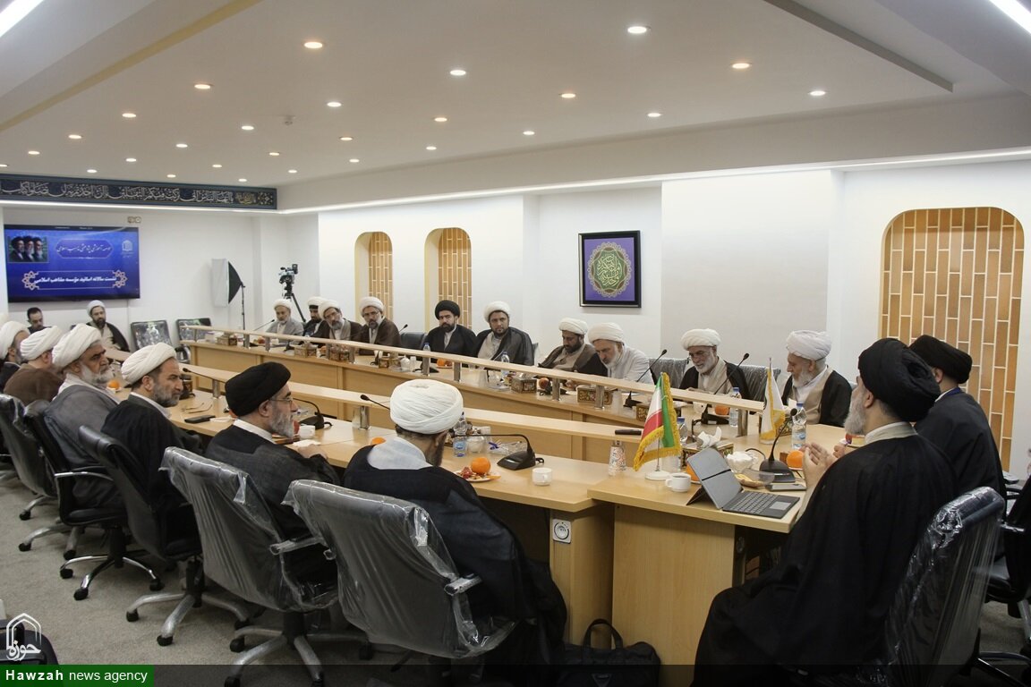 گزارشی از نشست اساتید مرکز تخصصی مذاهب اسلامی