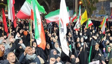 دانش‌آموزان برای حفاظت از اسلام و انقلاب تربیت شوند