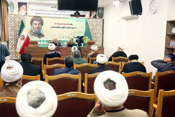 نقش شهید سید حسن نصرالله در تبیین و معرفی الگوی حاکمیت ولایی بررسی شد