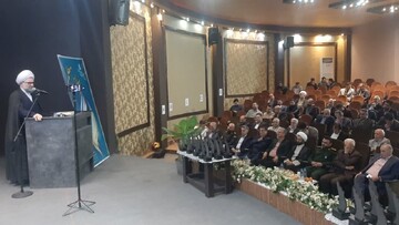 تصاویر / برگزاری مراسم گرامیداشت مقام معلم در شهرستان عباس‌ آباد