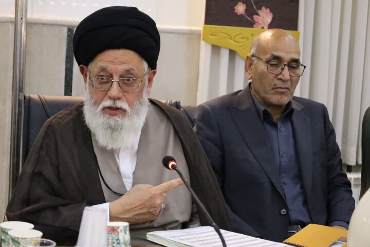 تصاویر/ نشست صمیمی مسئولان مدینة‌العلم کاظمیه با مشاوران آموزش و پرورش استان یزد