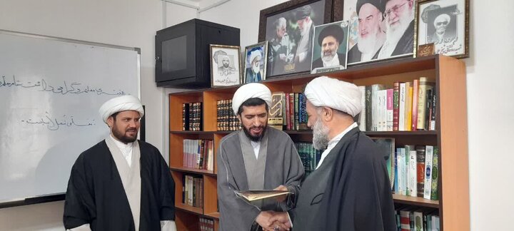 تصاویر/ مراسم تجلیل از اساتید مدرسه علمیه سول اکرم (ص) تکاب