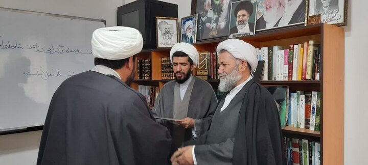 تصاویر/ مراسم تجلیل از اساتید مدرسه علمیه سول اکرم (ص) تکاب