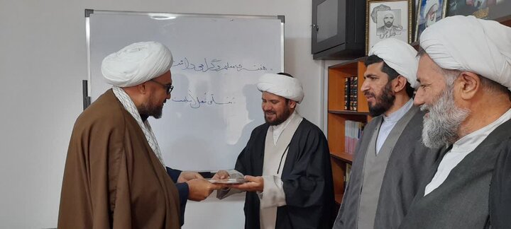 تصاویر/ مراسم تجلیل از اساتید مدرسه علمیه سول اکرم (ص) تکاب