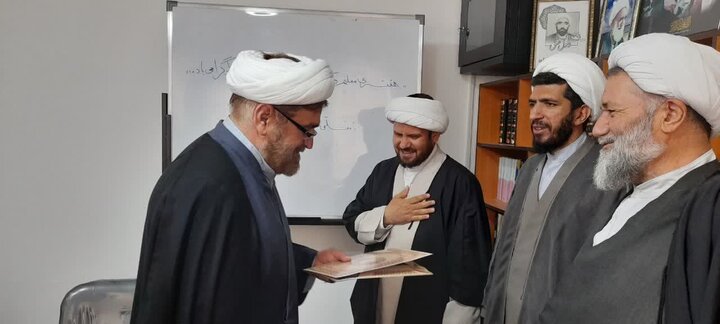 تصاویر/ مراسم تجلیل از اساتید مدرسه علمیه سول اکرم (ص) تکاب