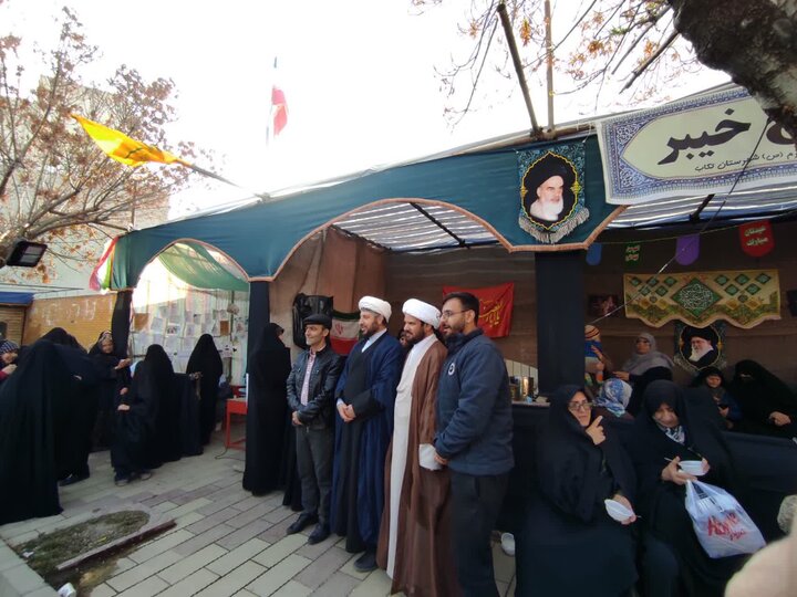 تصاویر/ استمرار فعالیت موکب مدرسه علمیه رسول اکرم (ص) تکاب