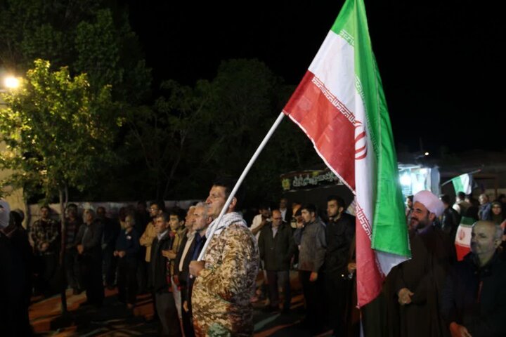 تصاویر/ مطالبه انتقام خون رهبر انقلاب و بیعت با رهبری؛ شعار محوری شصت و ششمین تجمع مردمی در باروق