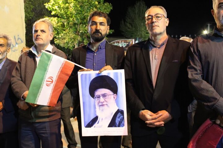 تصاویر/ مطالبه انتقام خون رهبر انقلاب و بیعت با رهبری؛ شعار محوری شصت و ششمین تجمع مردمی در باروق