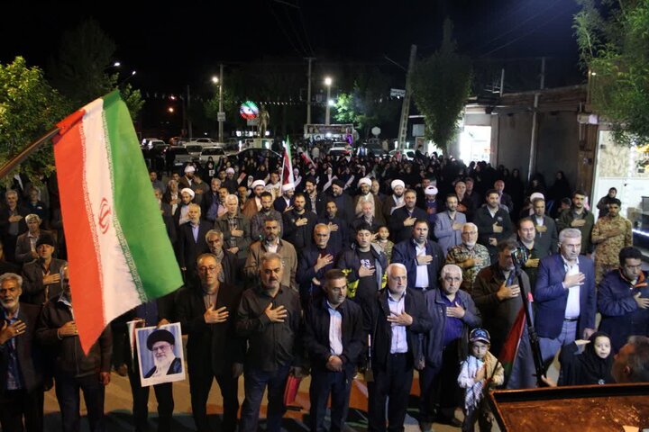 تصاویر/ مطالبه انتقام خون رهبر انقلاب و بیعت با رهبری؛ شعار محوری شصت و ششمین تجمع مردمی در باروق