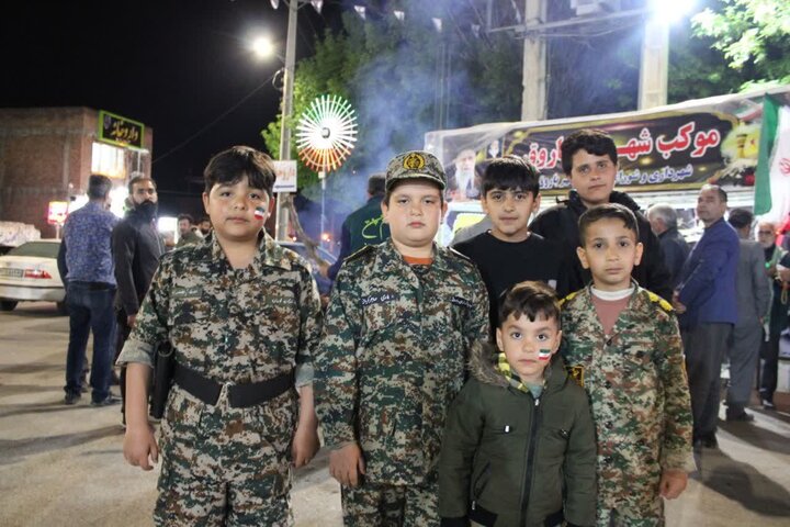 تصاویر/ مطالبه انتقام خون رهبر انقلاب و بیعت با رهبری؛ شعار محوری شصت و ششمین تجمع مردمی در باروق