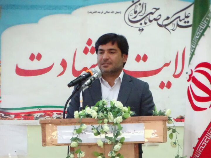 تصاویر/ همایش گرامیداشت هفته معلم و تجلیل از معلمان نمونه شهرستانی و بازنشستگان در شهرستان چهاربرج