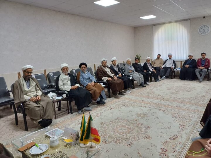 تصاویر/ نشست همفکری روحانیون شهرستان چایپاره