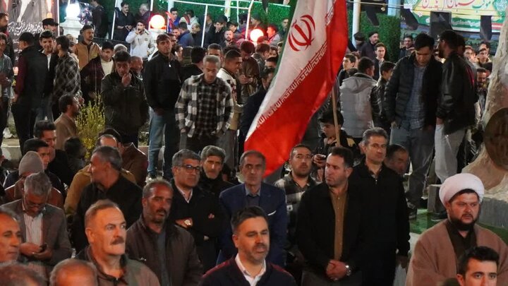 تصاویر/ تجمع مردمی در  شصت و ششمین شب در شهرستان چالدران در حمایت قاطع از نیروهای مسلح
